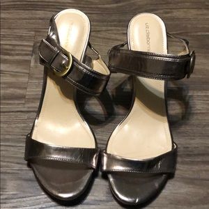 Liz Claiborne heels. NWOB size 8